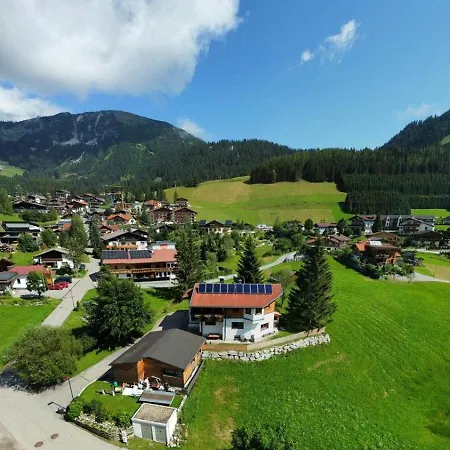 / Haus Wiesengrund * Berwang