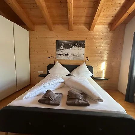 Hotel apartamentowy / Haus Wiesengrund