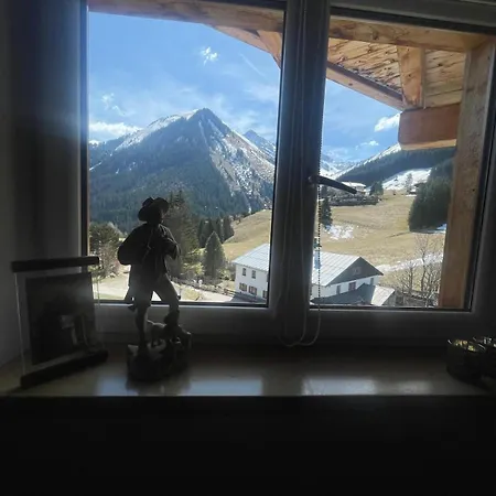 Hotel apartamentowy / Haus Wiesengrund Berwang